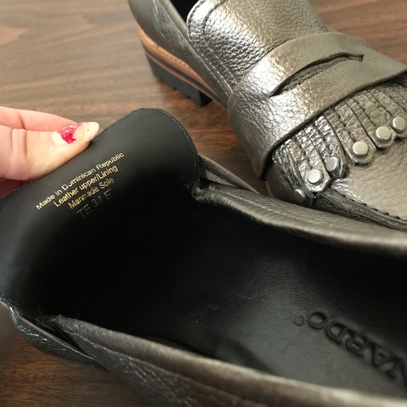 Bernardo Silver Fringe Loafer Flats Leather - Picture 14 of 14